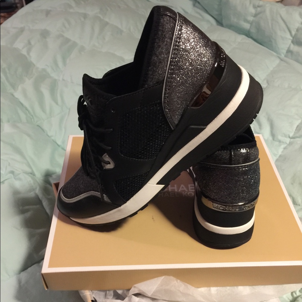 ✨Michael Kors ✨Scout Trainer Stretch